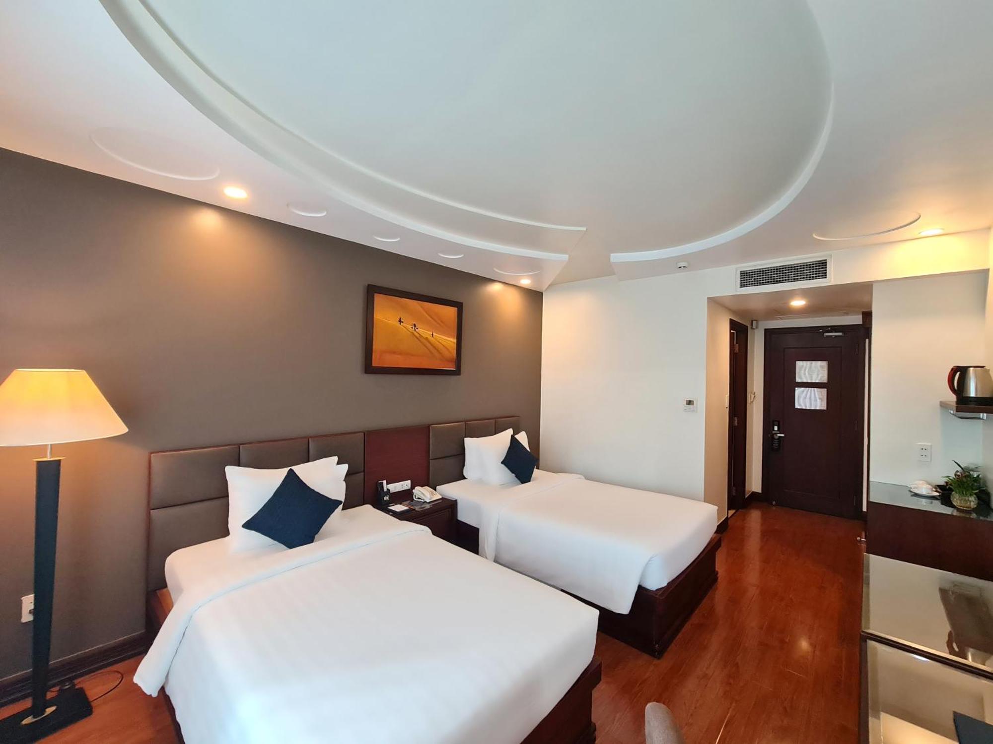 Kin Hotel Thi Sach Хошимин Екстериор снимка