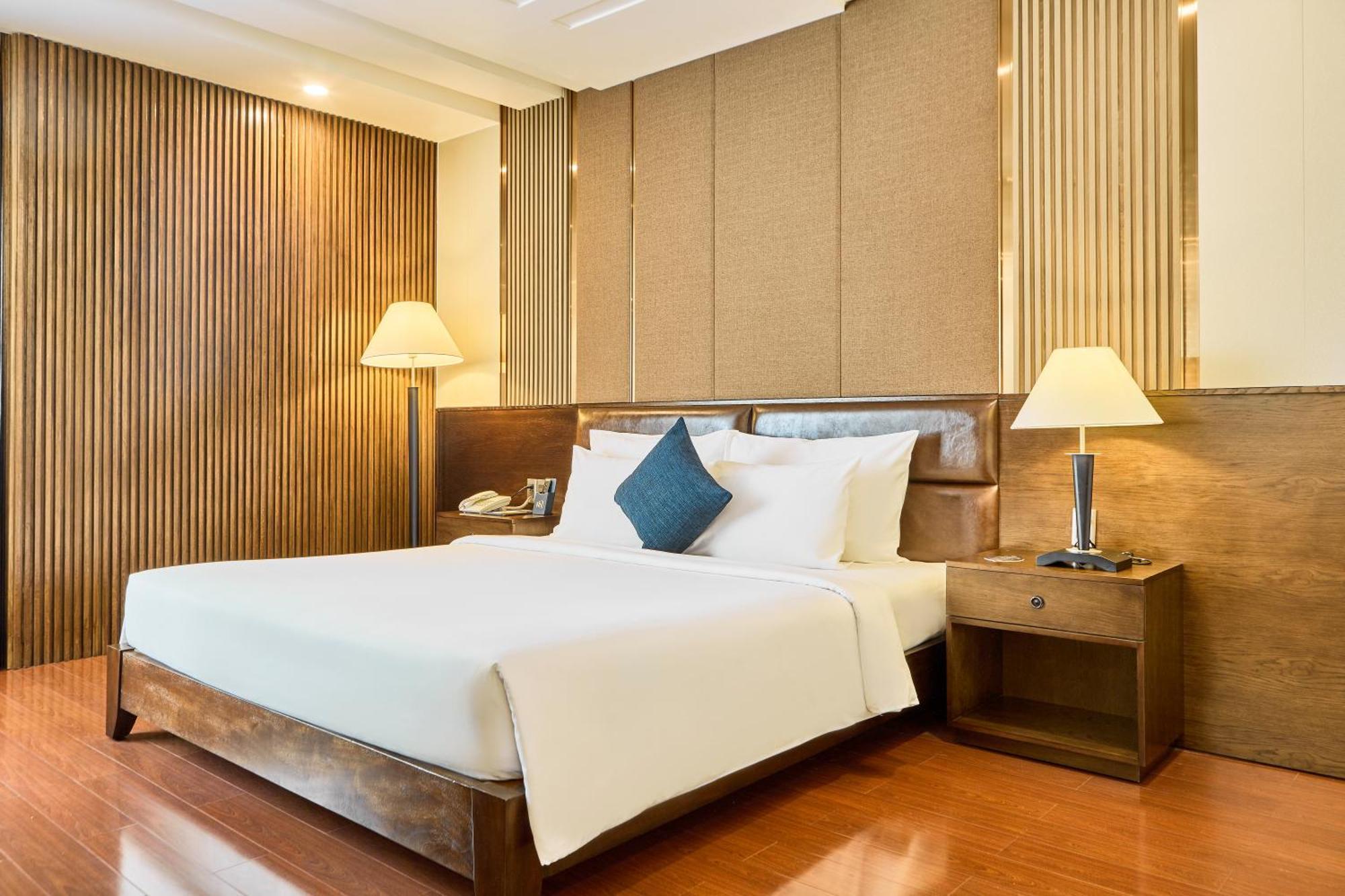 Kin Hotel Thi Sach Хошимин Екстериор снимка