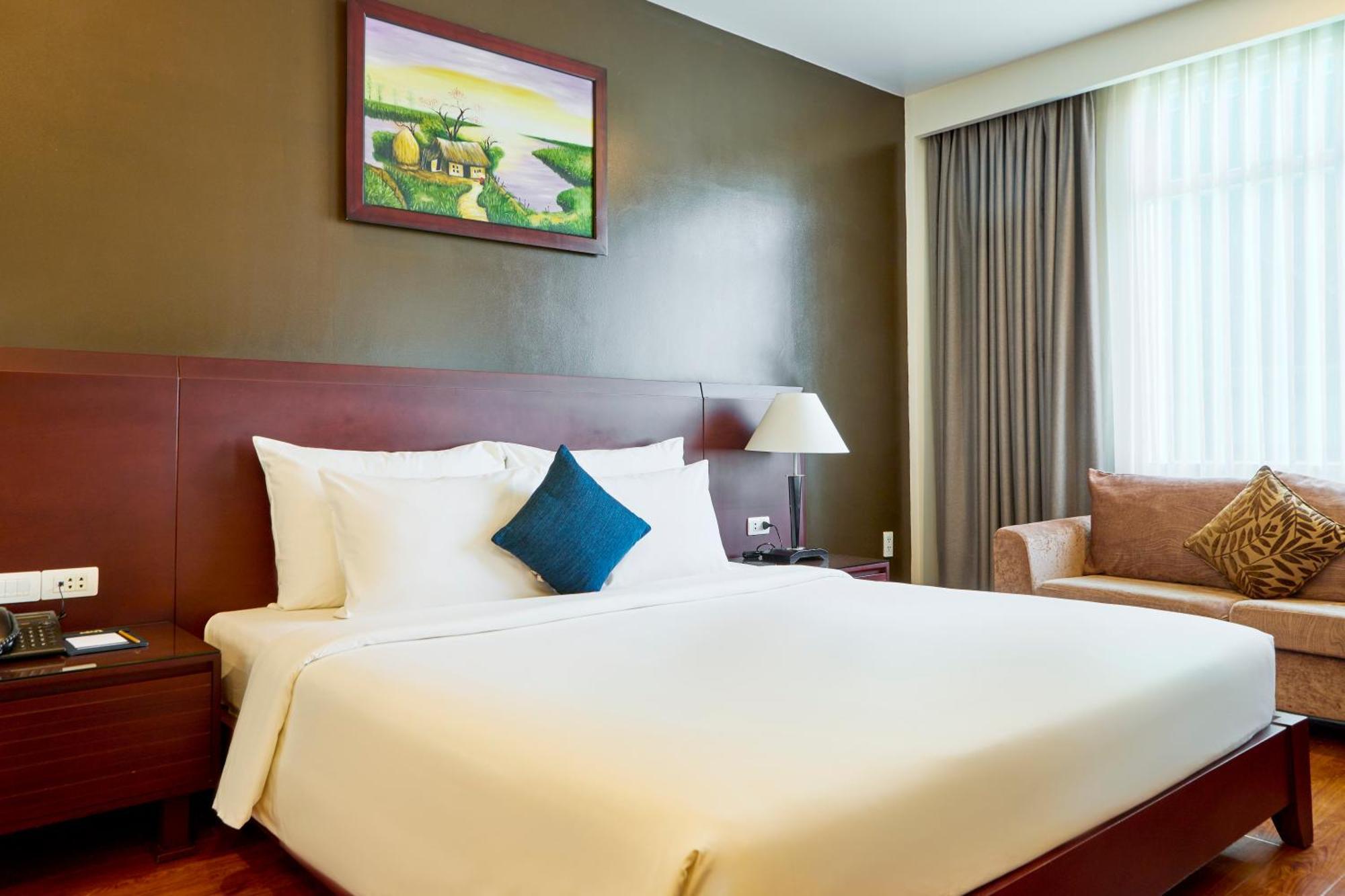 Kin Hotel Thi Sach Хошимин Екстериор снимка